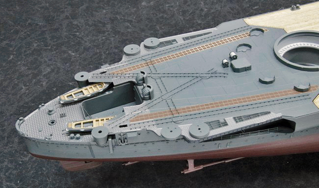 1/350戦艦『大和』タミヤリニューアル版プレミアムキット：艦首錨甲板、艦尾航空作業甲板など【2022年】