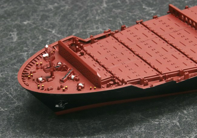 1/700コンテナ船『コロンボ エキスプレス』：ディテールアップと塗装